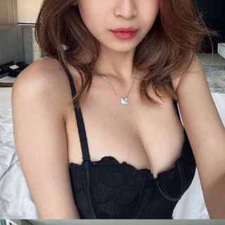 Public Share Nice Girl 03