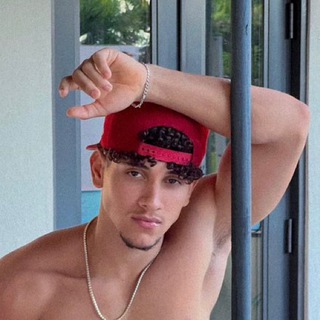 Latino cuties Chat