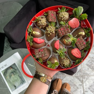 Клубника в шоколаде МОСКВА И ОМСК