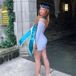 Girls You Know in Real Life 😉🏄♂️