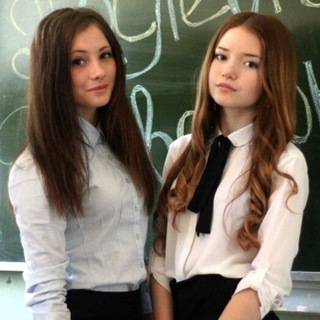 Школьницы