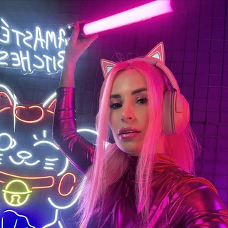 Женяша Ларионова ✔