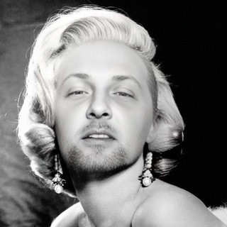 Зубарев смотрит