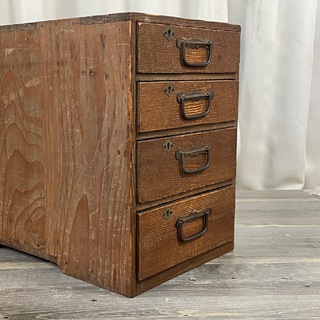 Шуфлядка удивительных историй