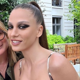 Türk Ünlü Arşivi